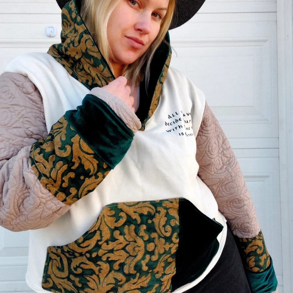 Lord Of The Rings Stylish V-Neck Sweater with Green Velvet Upcycled - Picture 4 of 8